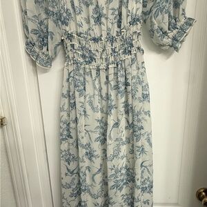 Max Studio Blue and White Floral Long Sleeve Dress